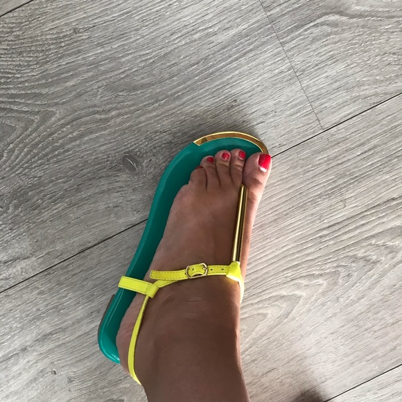 Mossimo Sandals - Picture 5 of 6